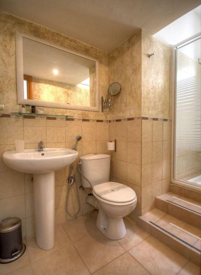 Bed and Breakfast Art Domus Reale Рим Экстерьер фото